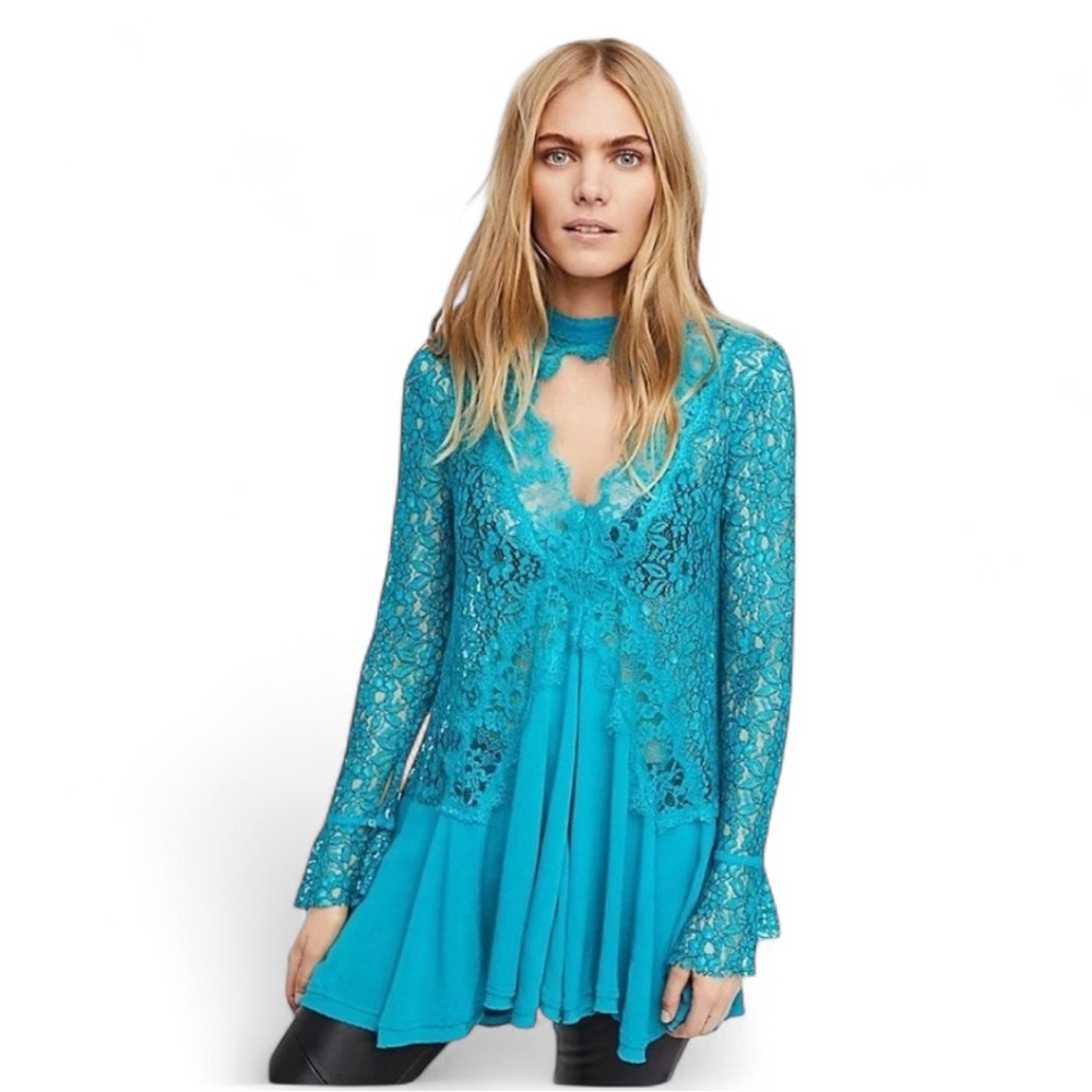 FREE PEOPLE TELL TALE OCEAN TEAL BLUE GREEN LACE TUNIC BELL SLEEVE FAIRYCORE TOP
